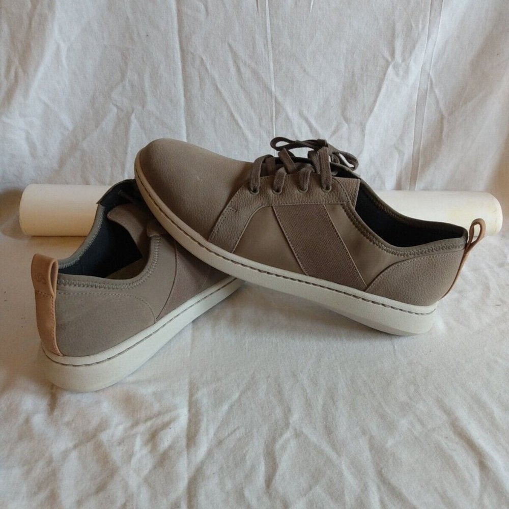 Clarks Cloud steppers  Sneakers Step Move Fly Lace Grayish Light Green 8.5